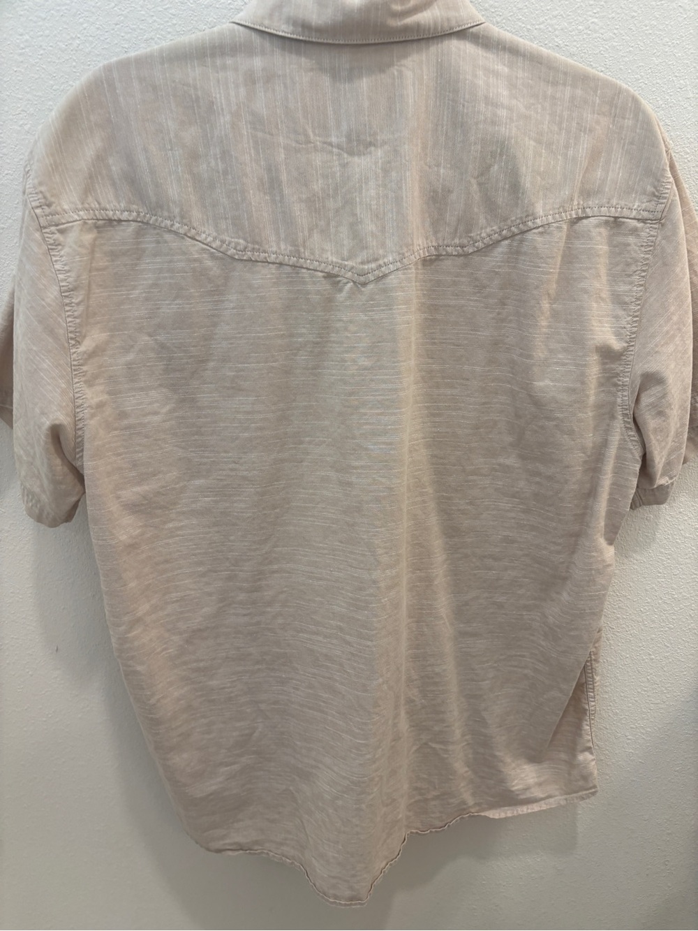 Howler Brothers Beige Button-Down Shirt with Gold Label - Picture 4 of 4